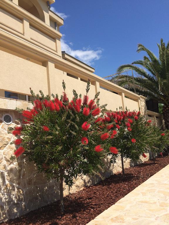 Paradise Resort Vanesa ヴィル エクステリア 写真